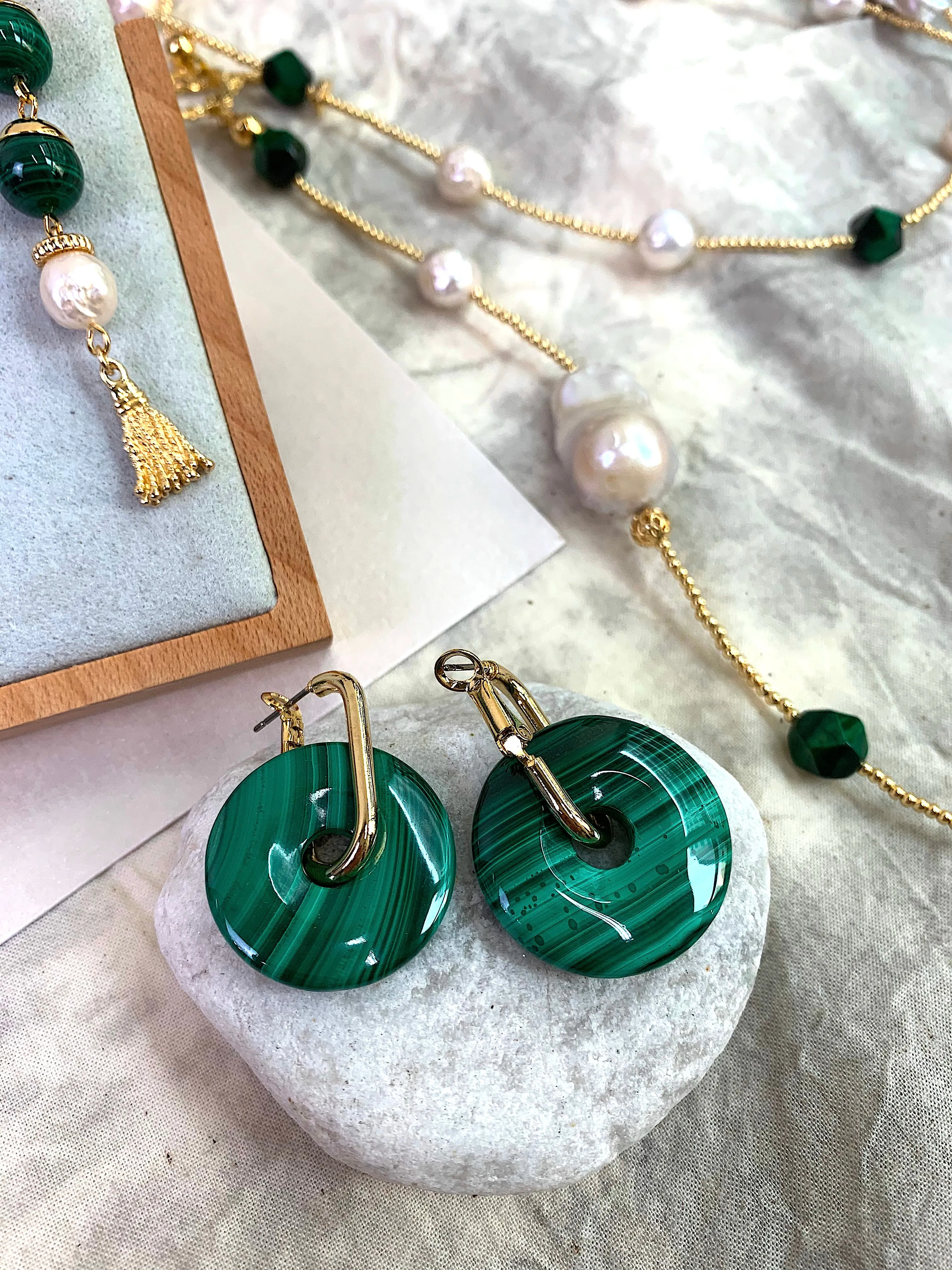 Donut Shaped Malachite Modern Earrings EE001