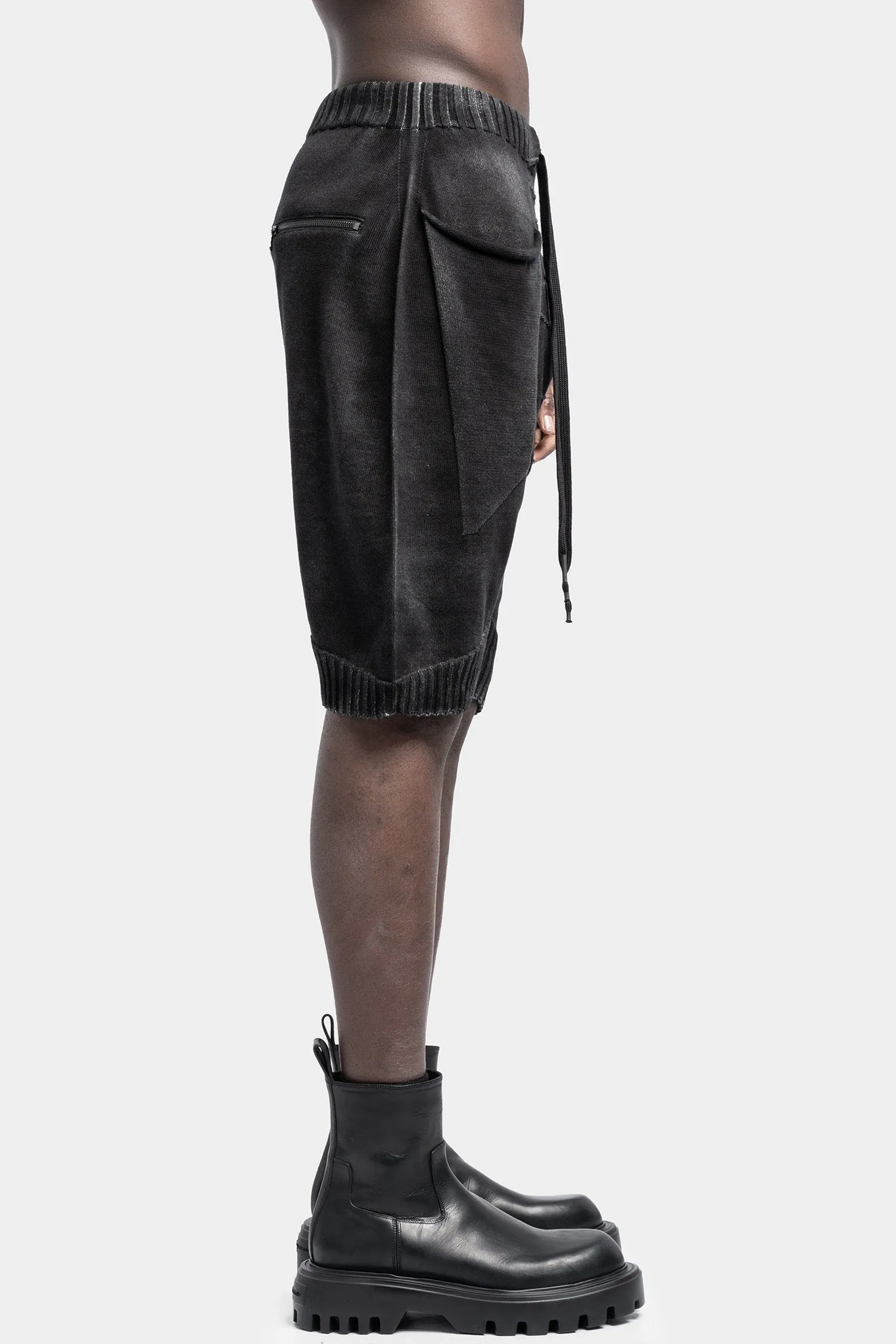 Drop crotch knit shorts, Black spray