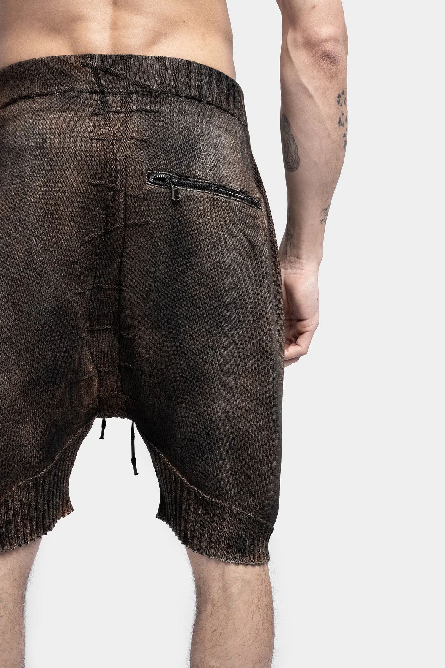 Drop crotch knit shorts, Rust / Black spray