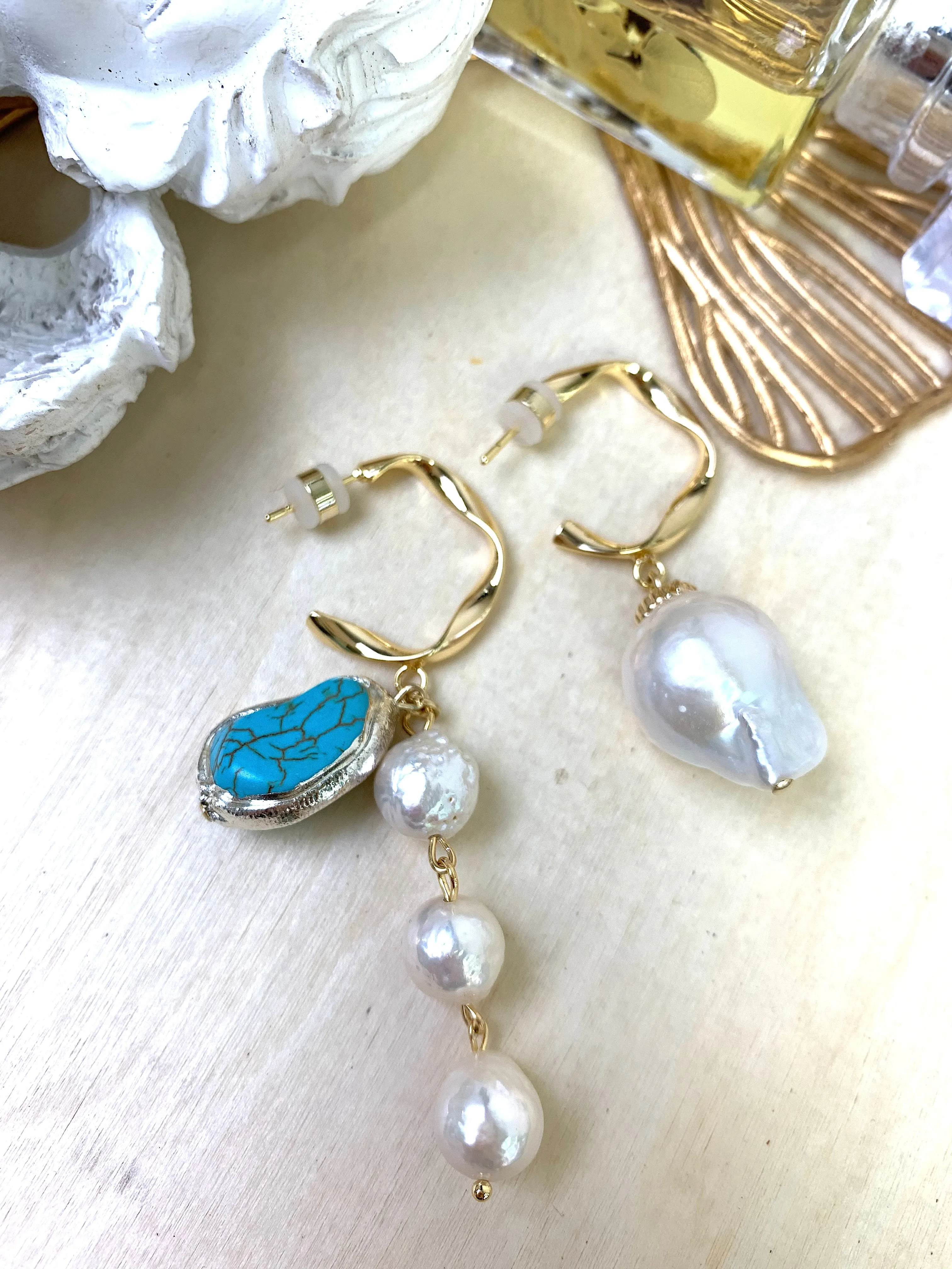 Freshwater Pearls With Turquoise Asymmetric Earrings EE008