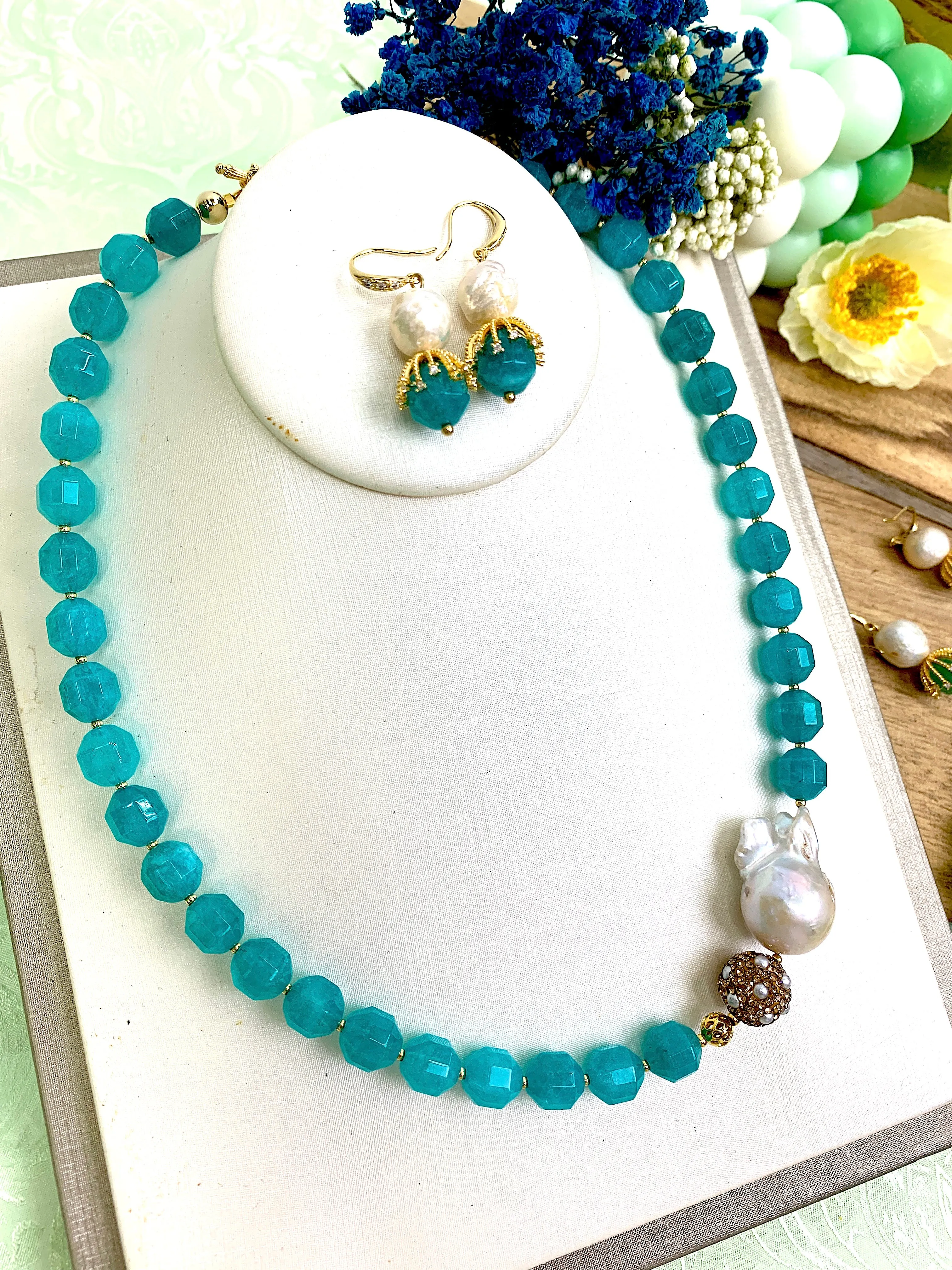 Green Jade With Baroque Pearls Necklace HN013