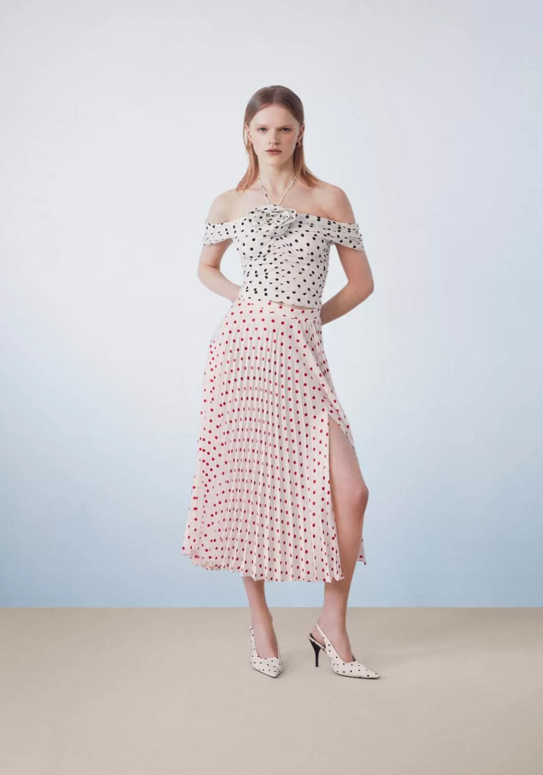 Polka dots pleated skirt