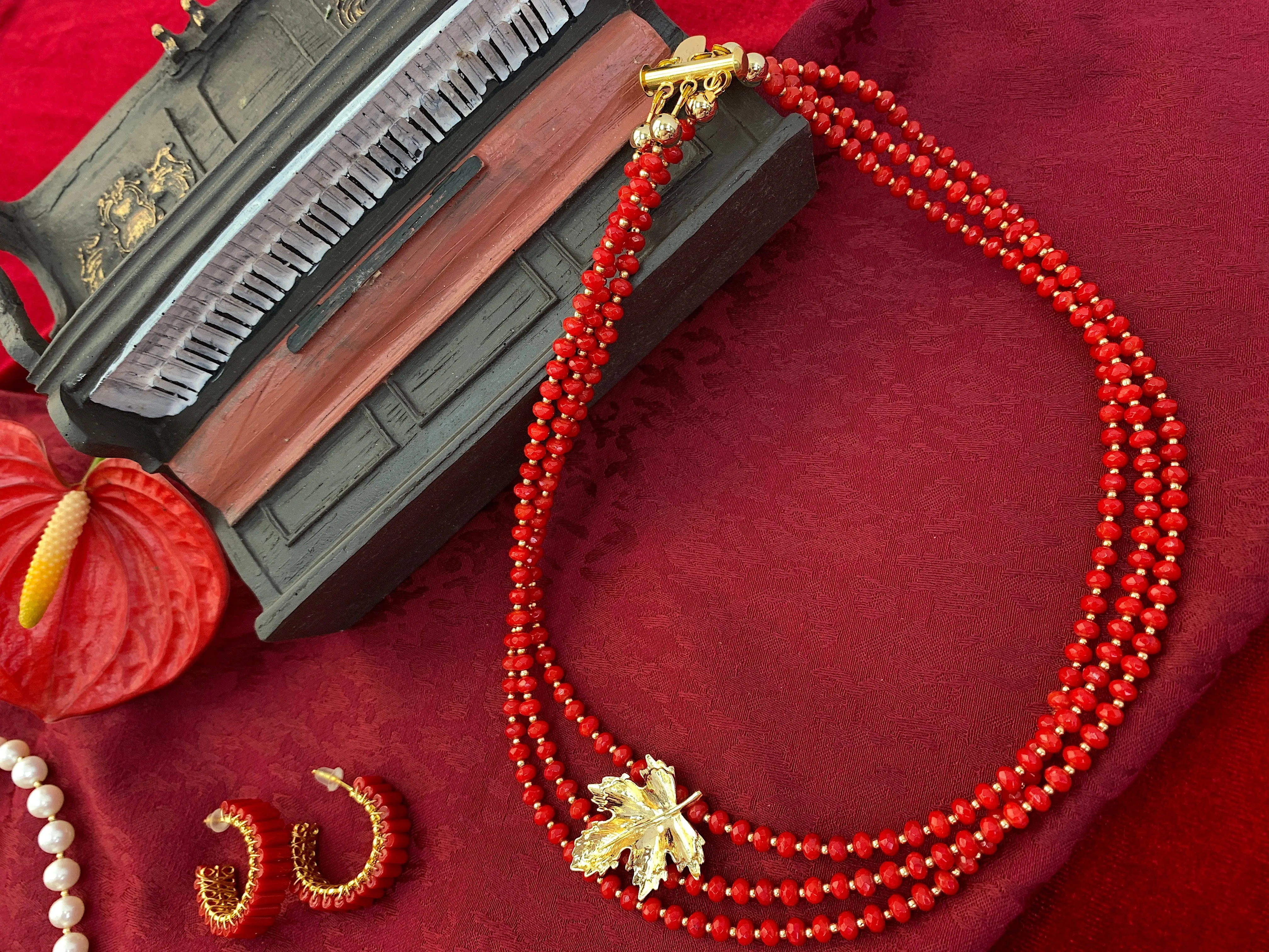 Red Coral With Maple Pendant Multi-layers Necklace HN032