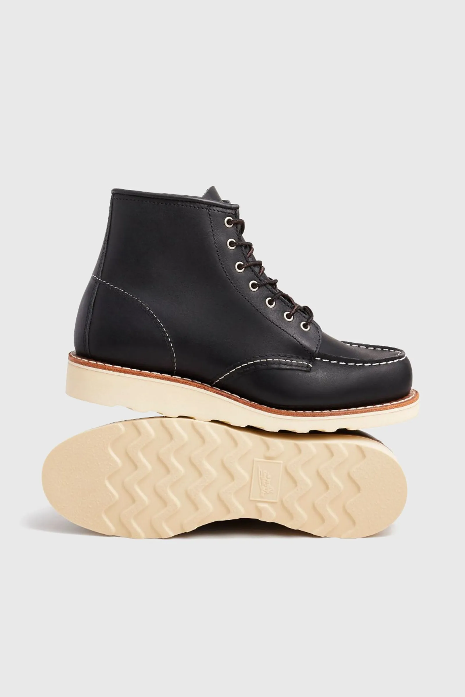 Red Wing Stivaletto 6-Inch Classic Moc in Pelle Nero