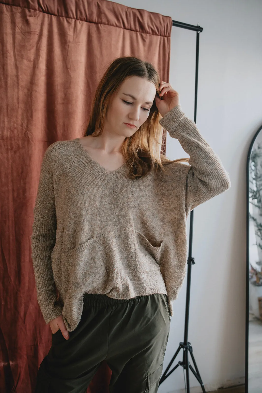 The Robin Pocket Sweater - Taupe