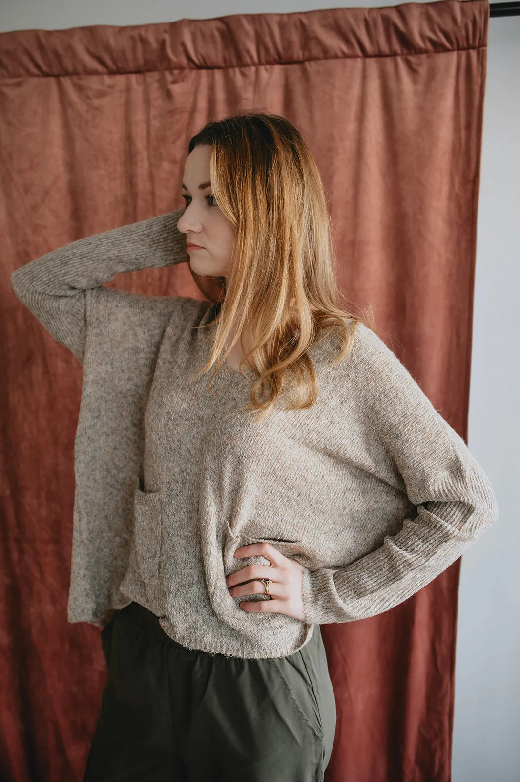 The Robin Pocket Sweater - Taupe